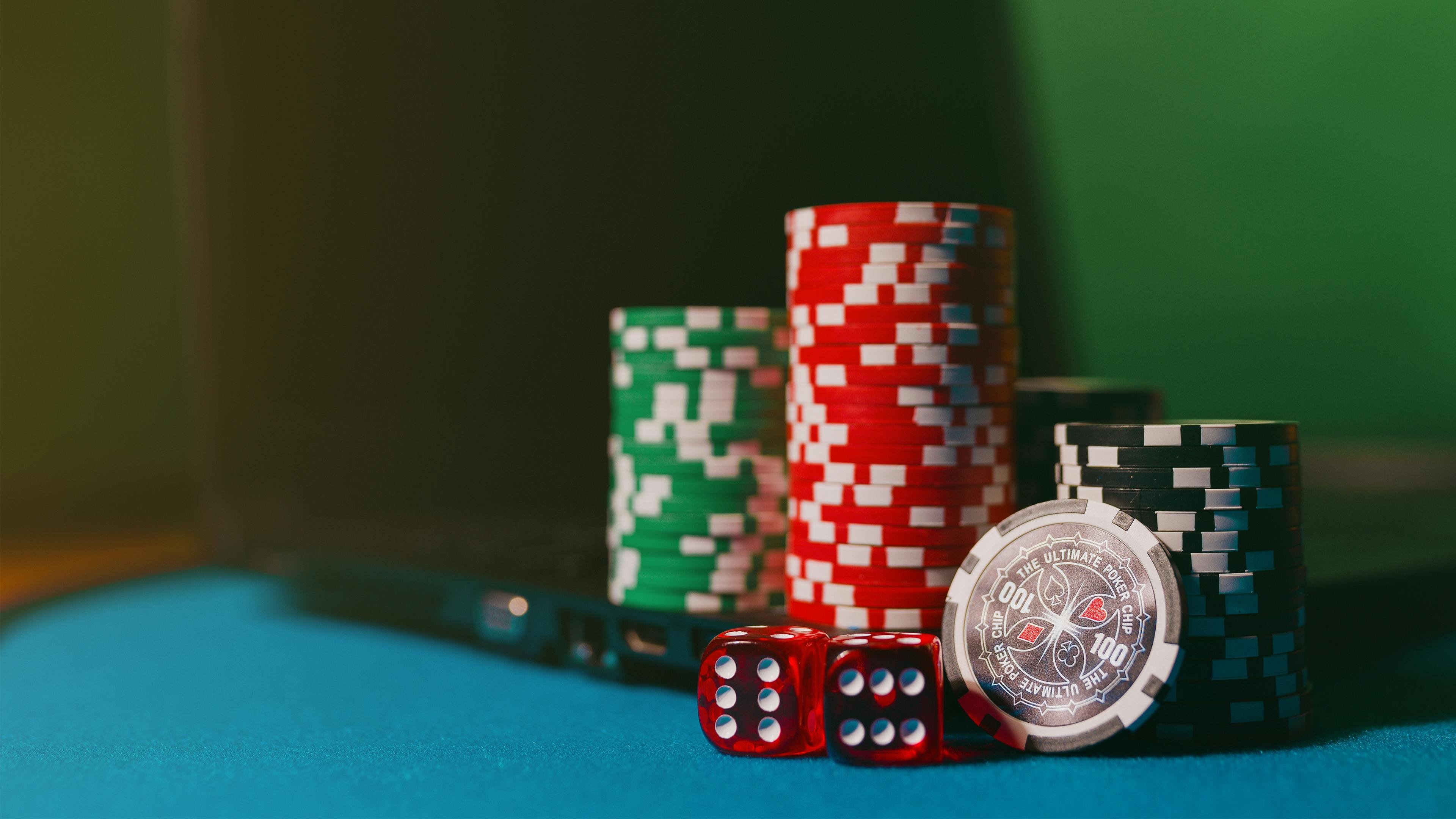 Filipino players browsing 799ph sports and casino platform on mobile
